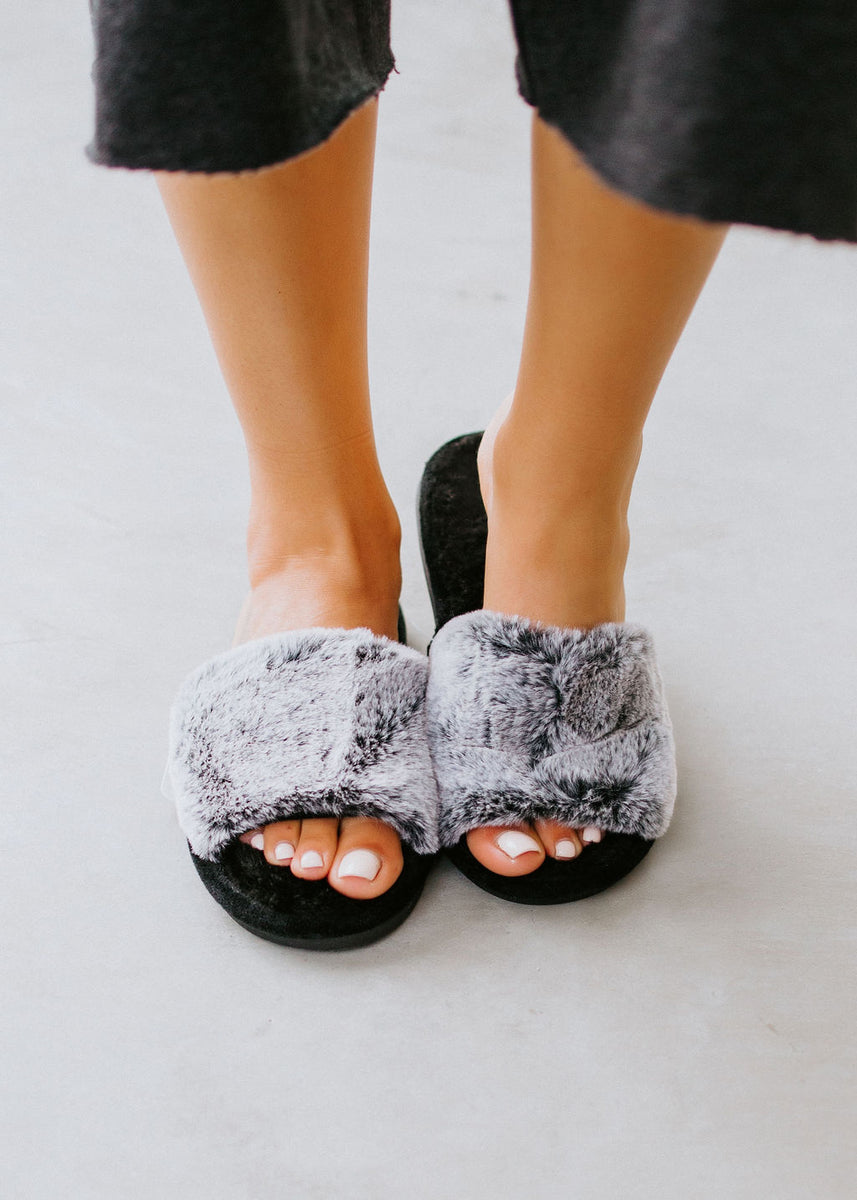 Check Back Slippers – Lauriebelles