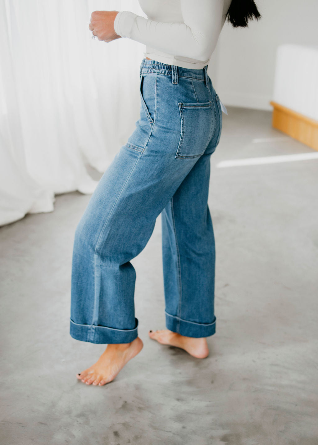 Kora Vervet Wide Leg Jean