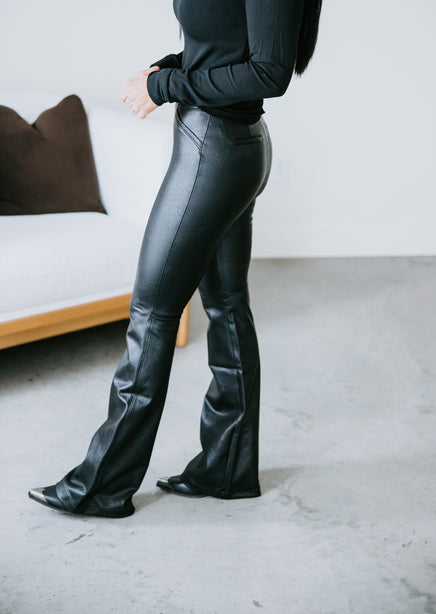 Black High Waist Faux Leather Flare Trousers | TALLY WEiJL Switzerland