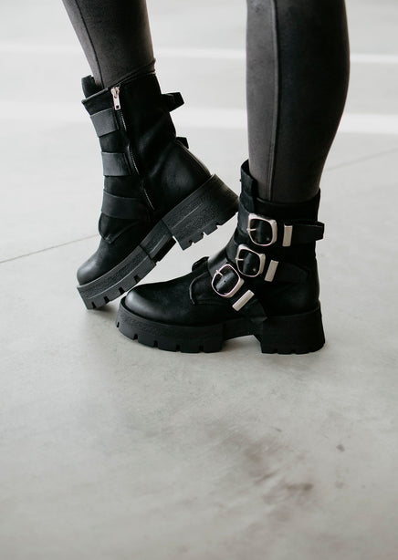 Steve Madden Roland Lug Boot