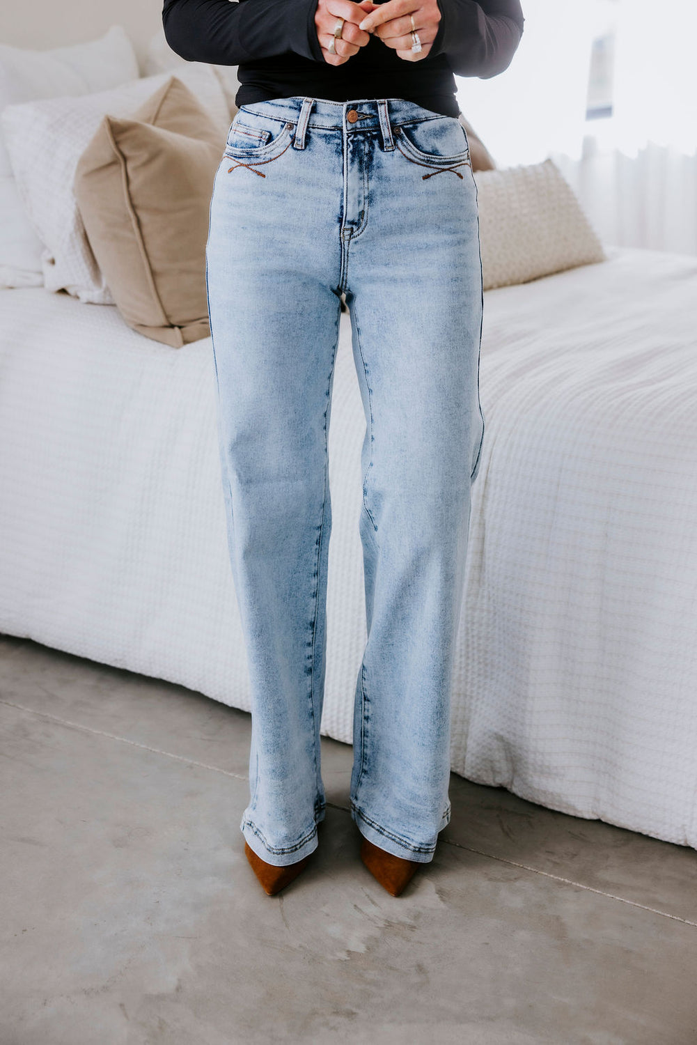 Harly Saige Wide Leg Jean