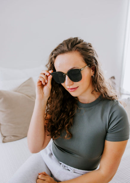 Dezi Oversized Retro Sunglasses product view