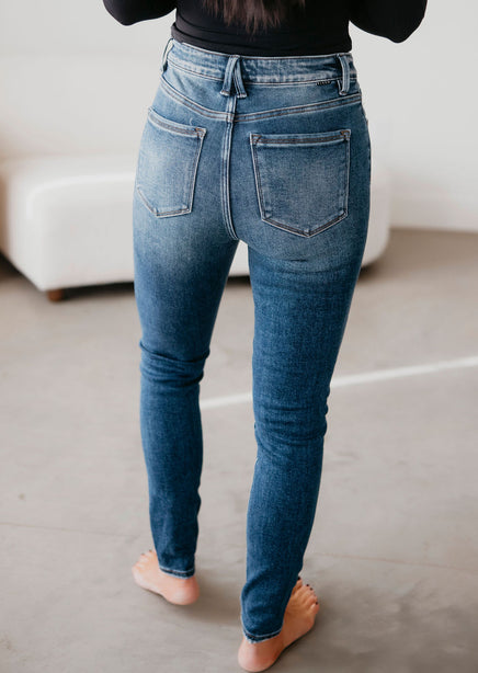 Kimmy Risen Skinny Jeans