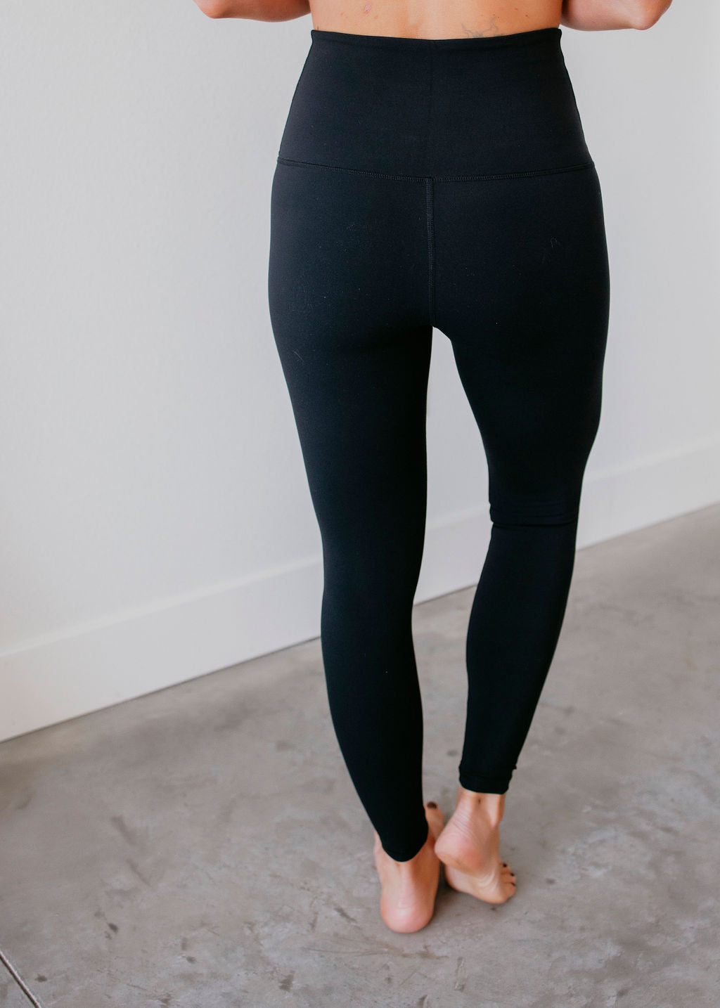 Langford V Waist Leggings by Lily & Lottie