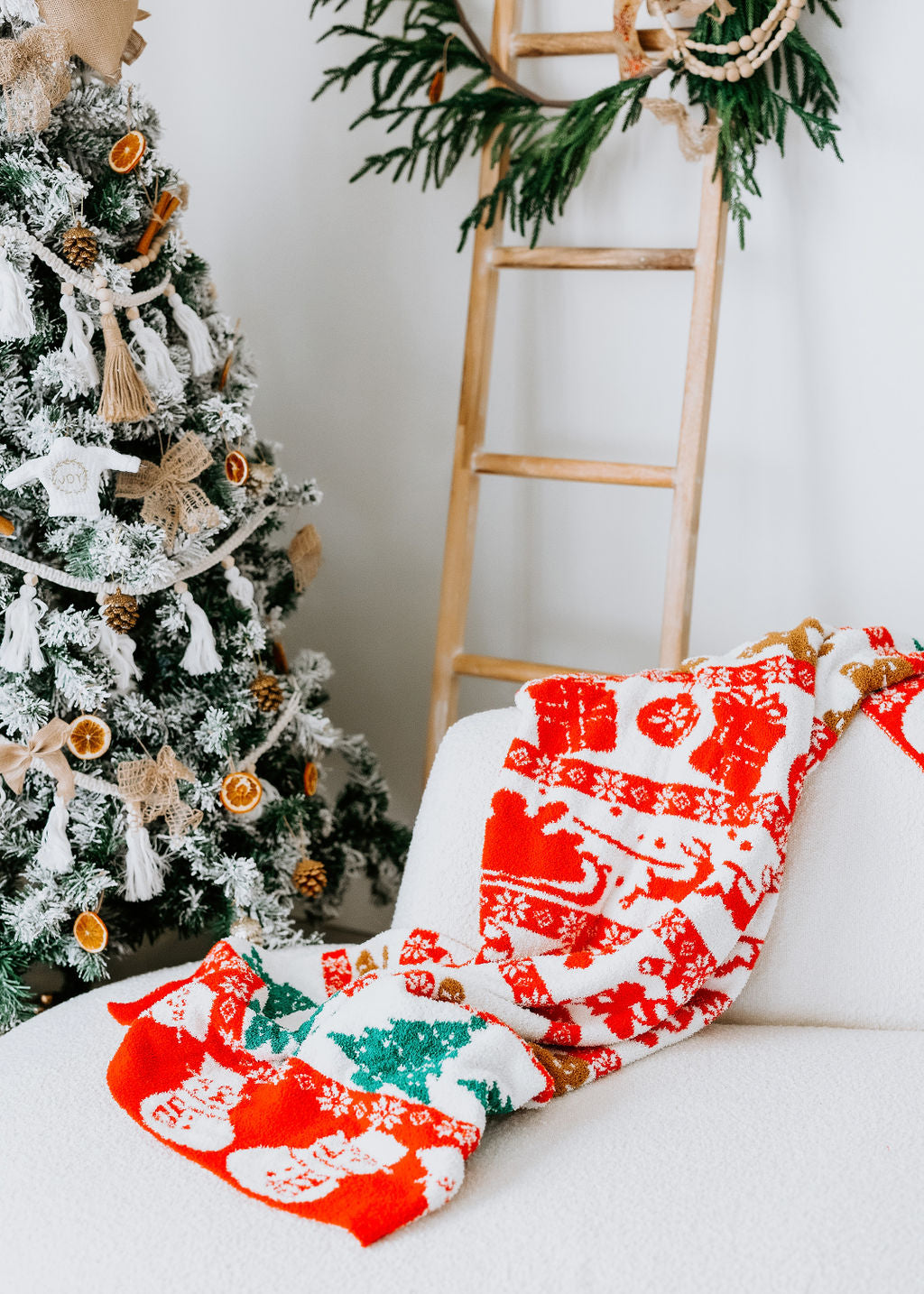 Holiday Comfy Luxe Throw Blankets