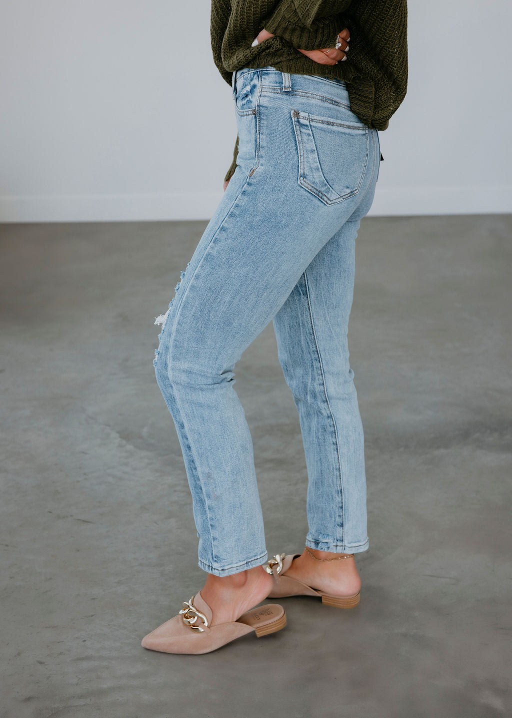 Amirah Saige Slim Straight Jean