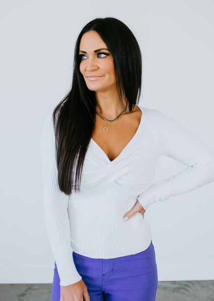 Crossed the Line Knit Top – Lauriebelles