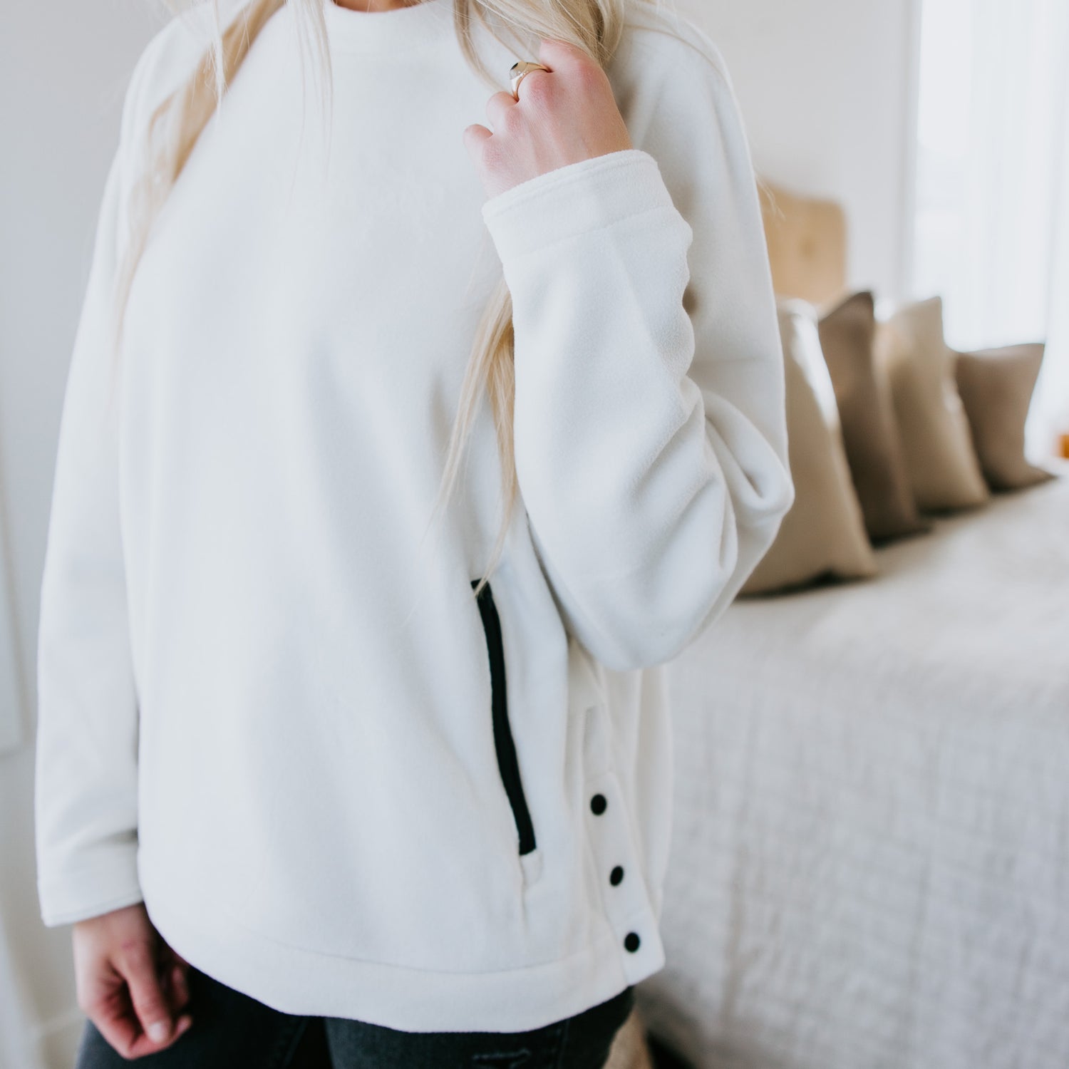 Shae Fleece Pullover