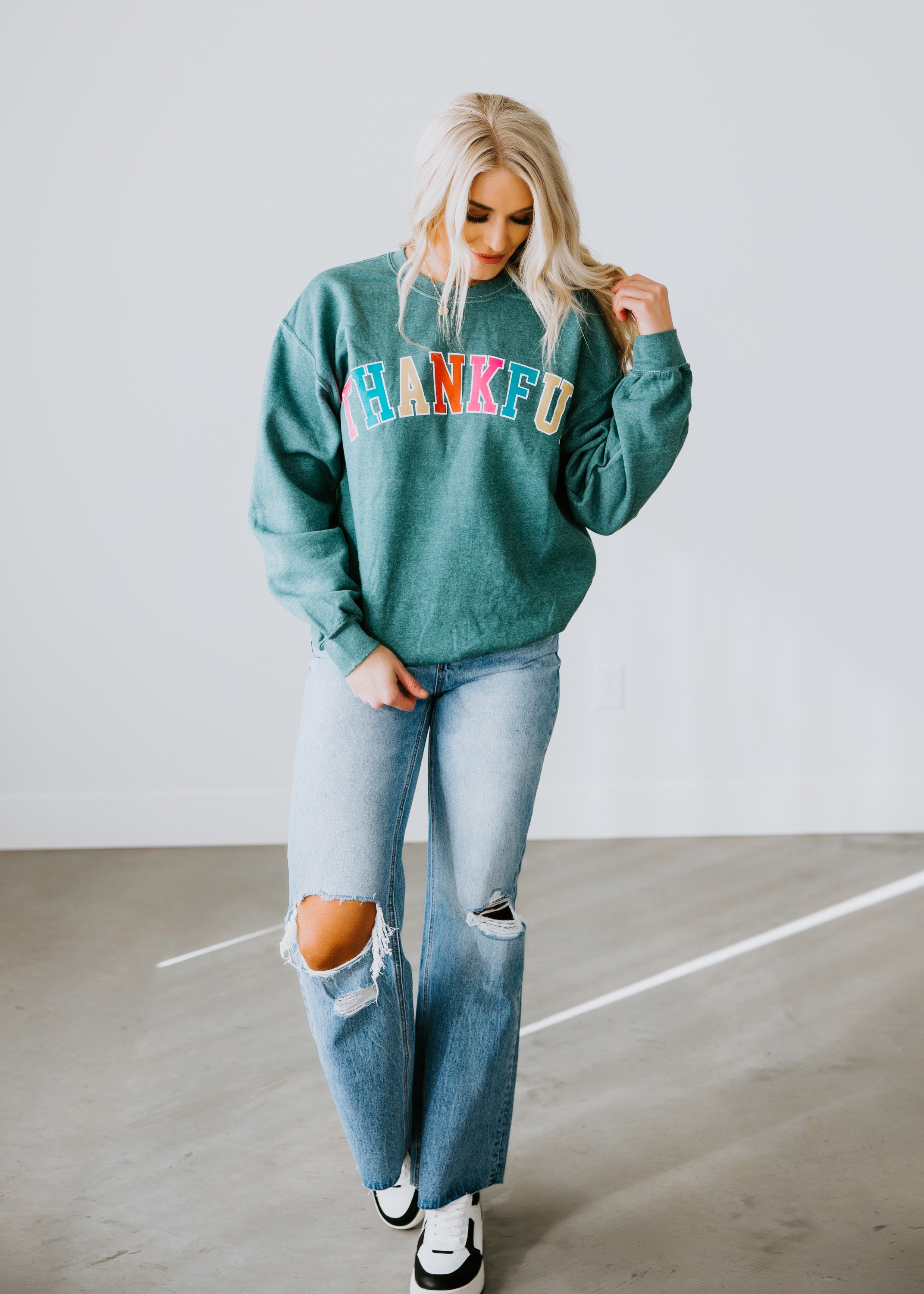 image of Thankful Graphic Sweatshirt