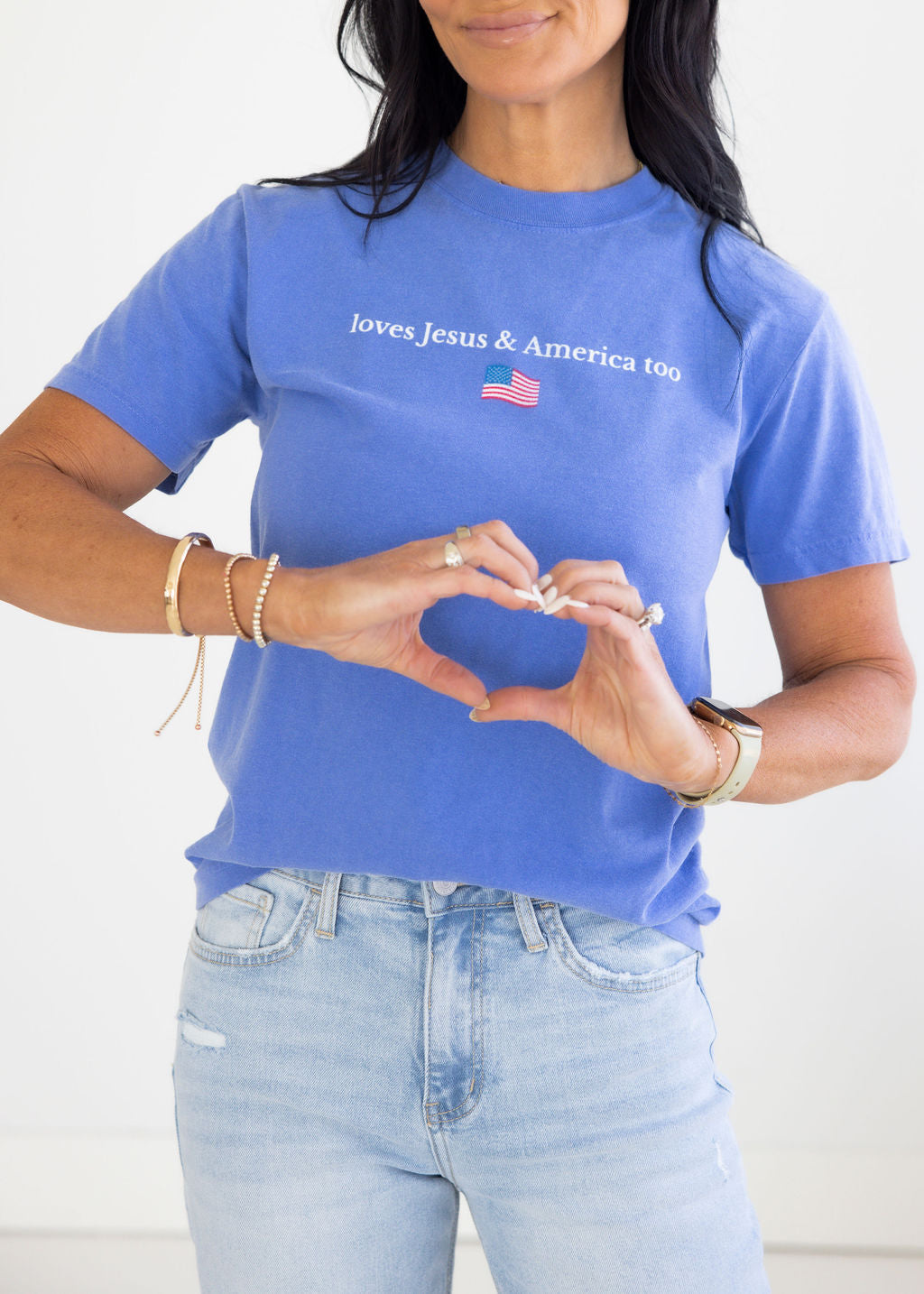Loves Jesus Graphic Tee
