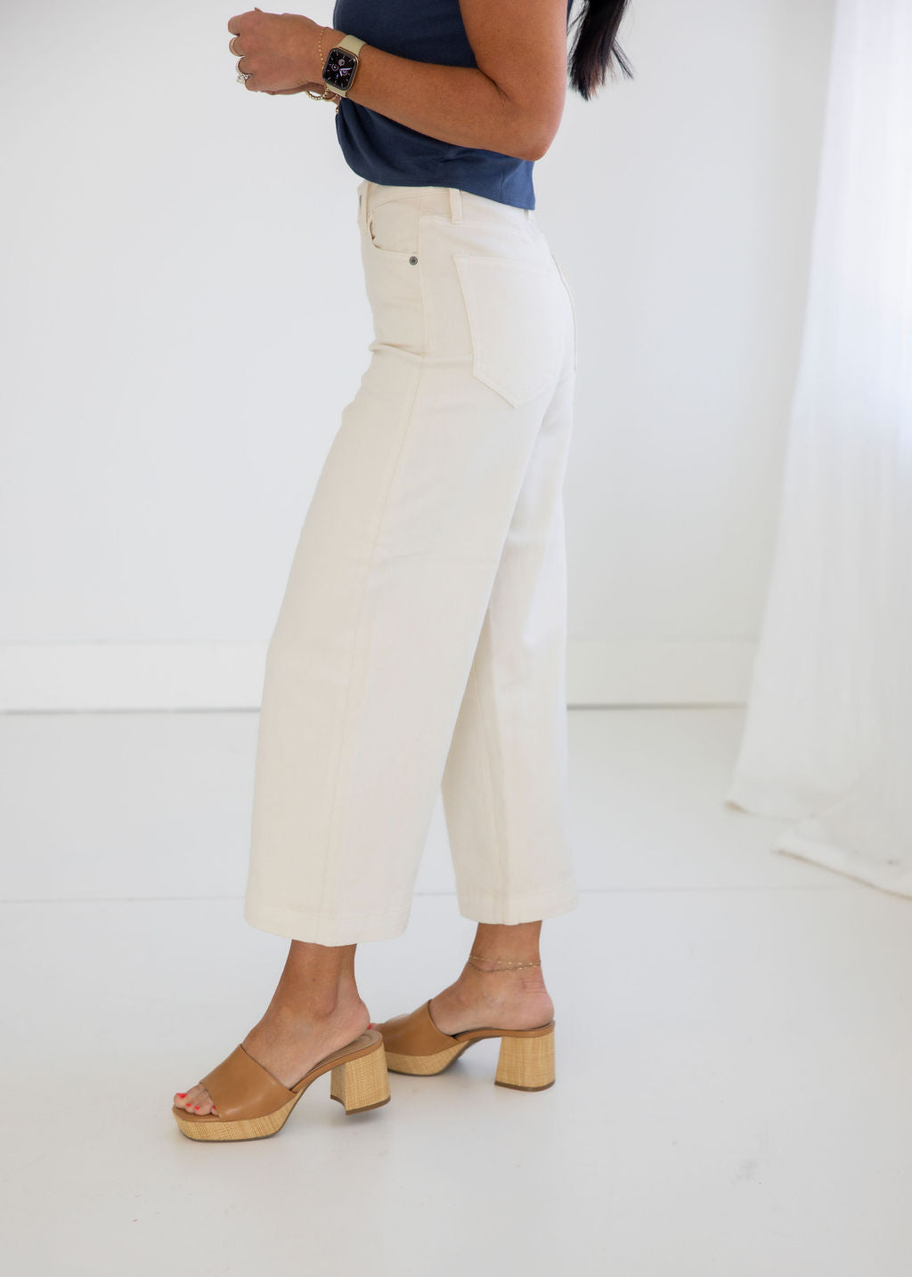Dillon Hidden Crop Jean