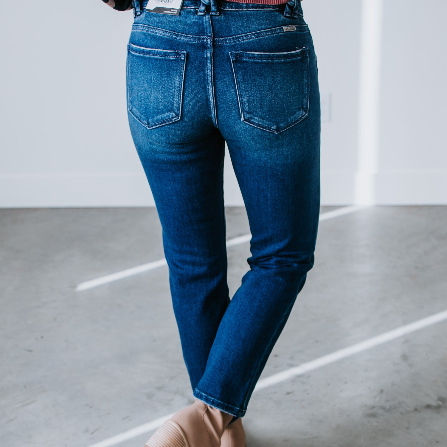 Cynthia Slim Straight Jean