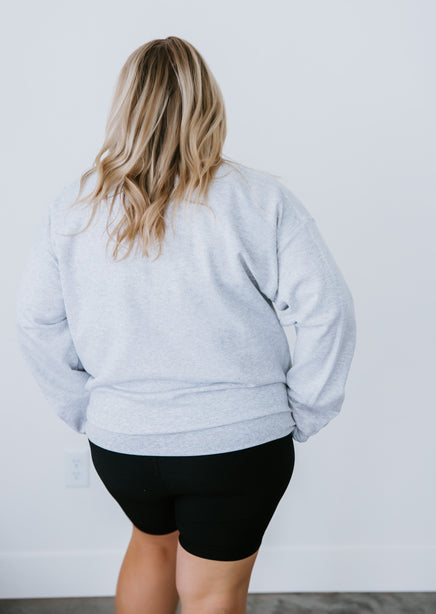 Curvy XOXO Graphic Sweatshirt