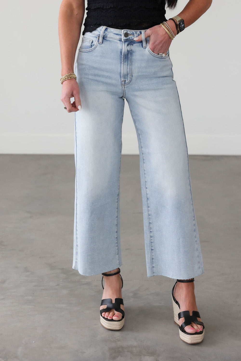 Sandie Hidden Wide Leg Jean