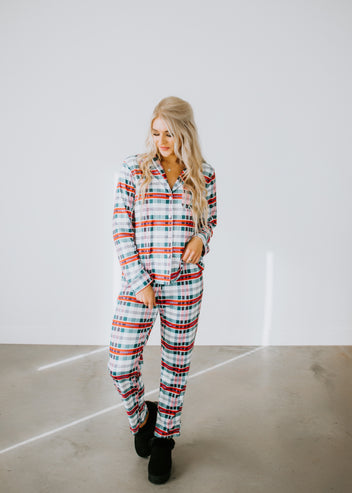 Tis the Season Plaid Pajama Set