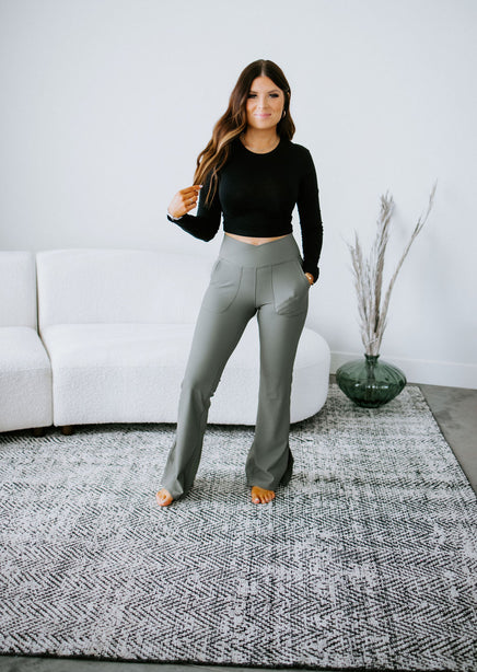 Mae Crossover Ribbed Flare Legging – Lauriebelles