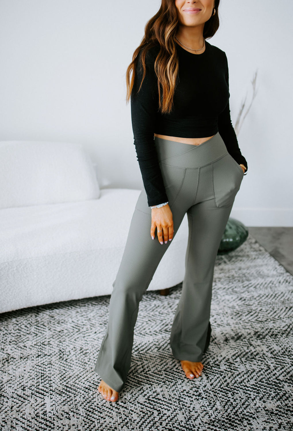 Mae Crossover Ribbed Flare Legging