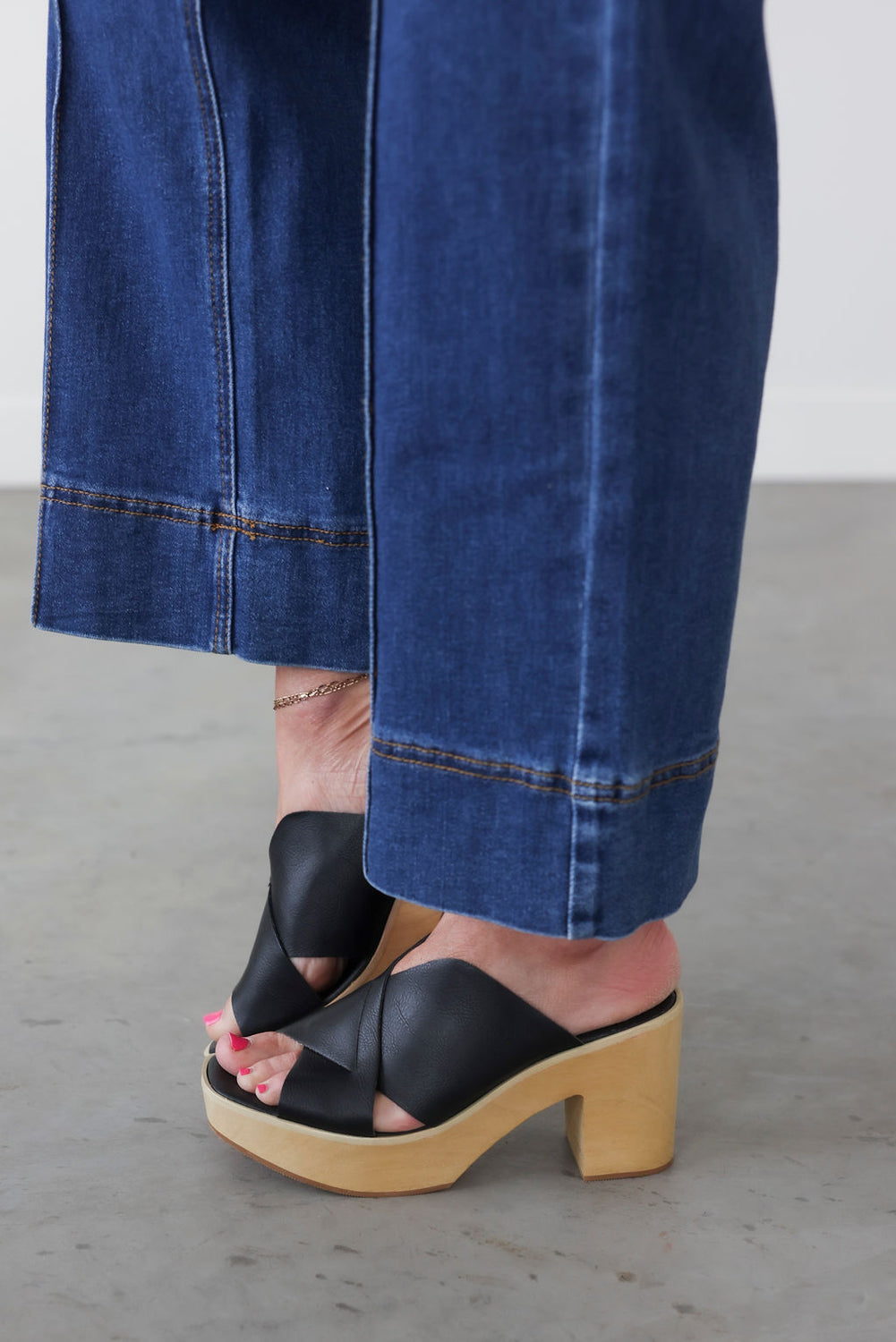 Presley Wood Heel