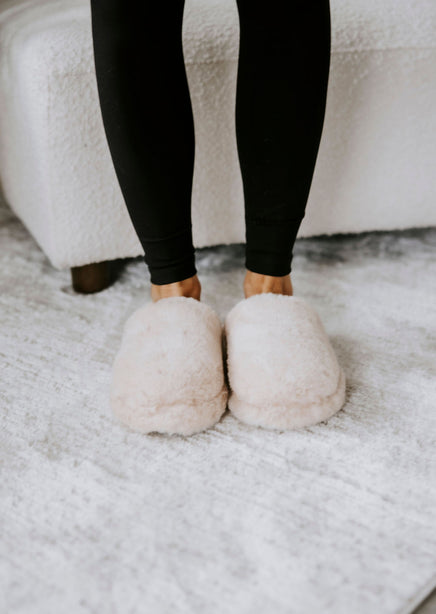 Sled Mia Faux Fur Slipper product view