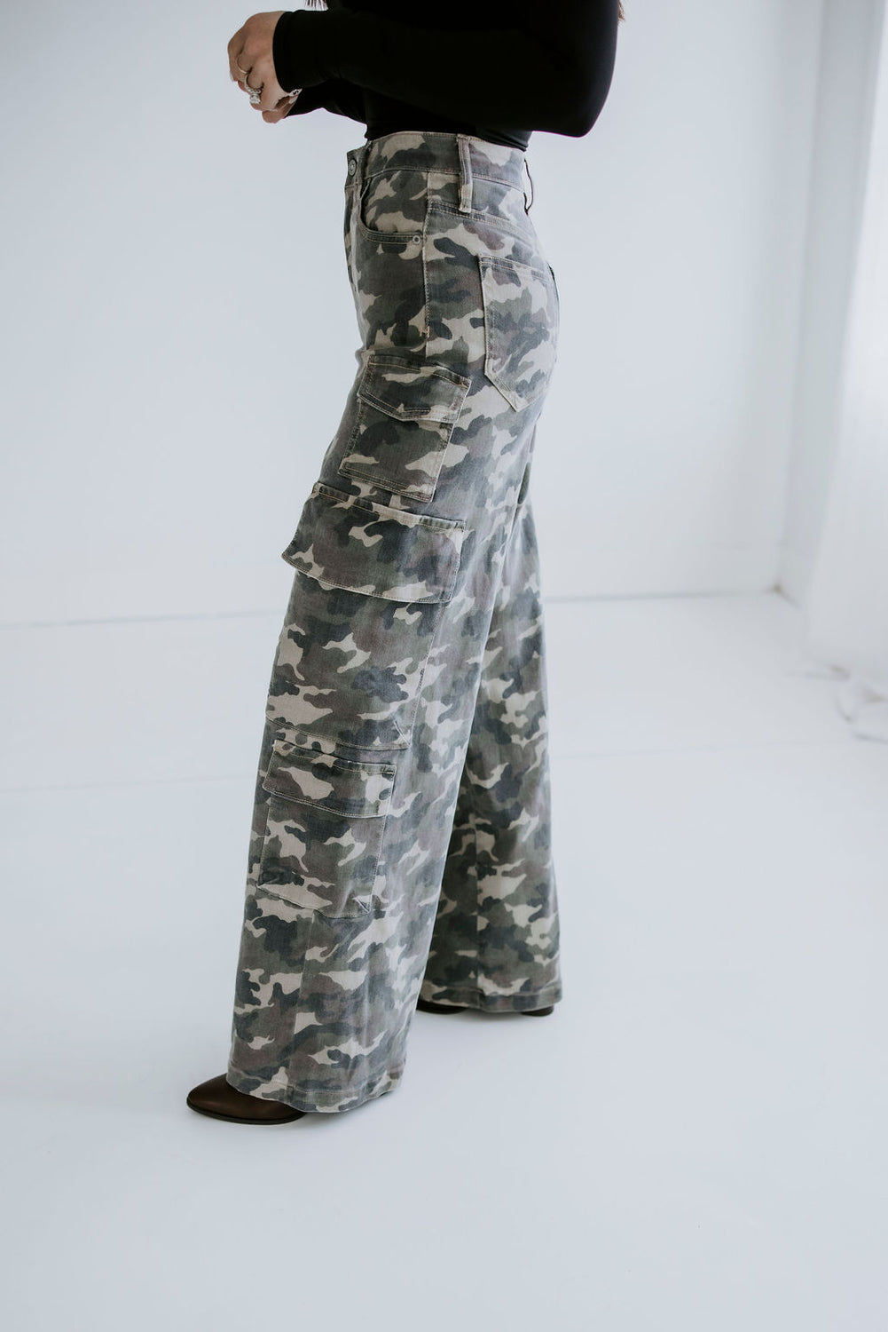 Bennie Hidden Cargo Jean