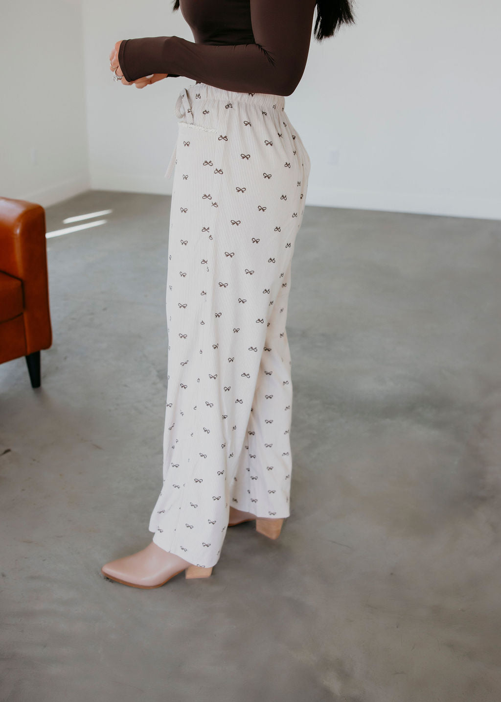 Lory Corduroy Bow Pants