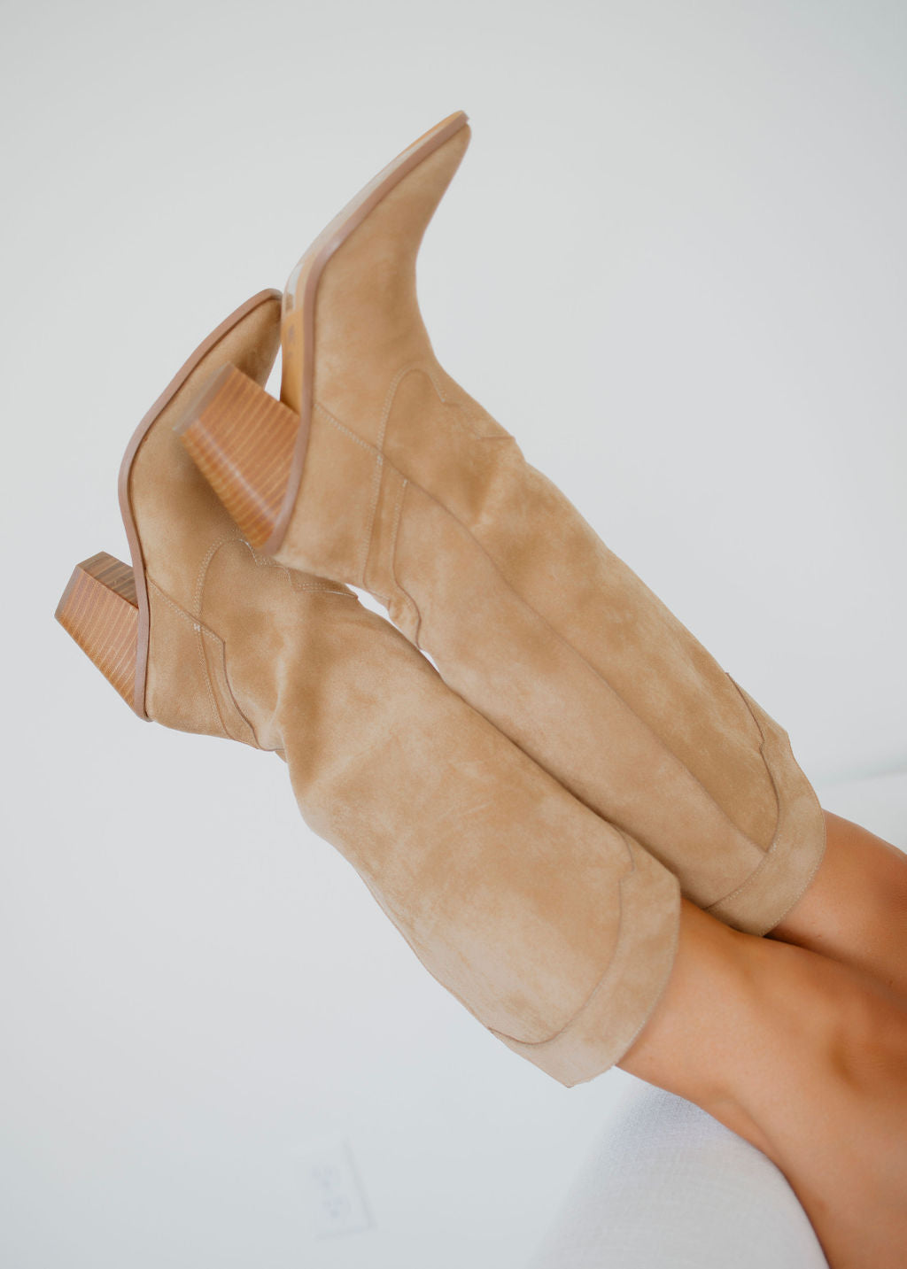 Classy Knee High Boots â Lauriebelles