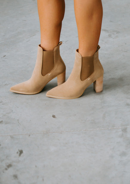 Elevated Style Heeled Chelsea Bootie