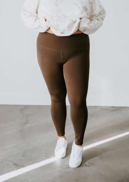 3 Easy and Cozy Leggings Outfit Ideas to Wear