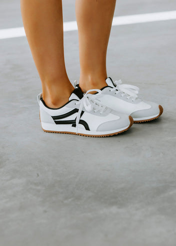 Anica Retro Sneakers