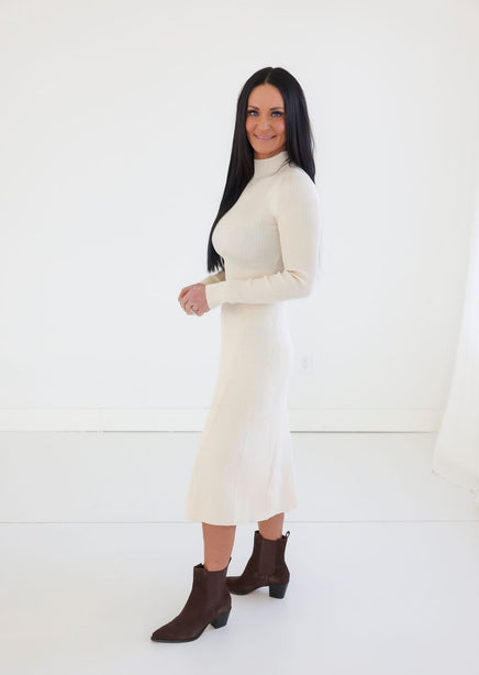 Darcey Ribbed Knit Midi Dress | Lauriebelles Darcey Ribbed Knit Midi Dress | Lauriebelles