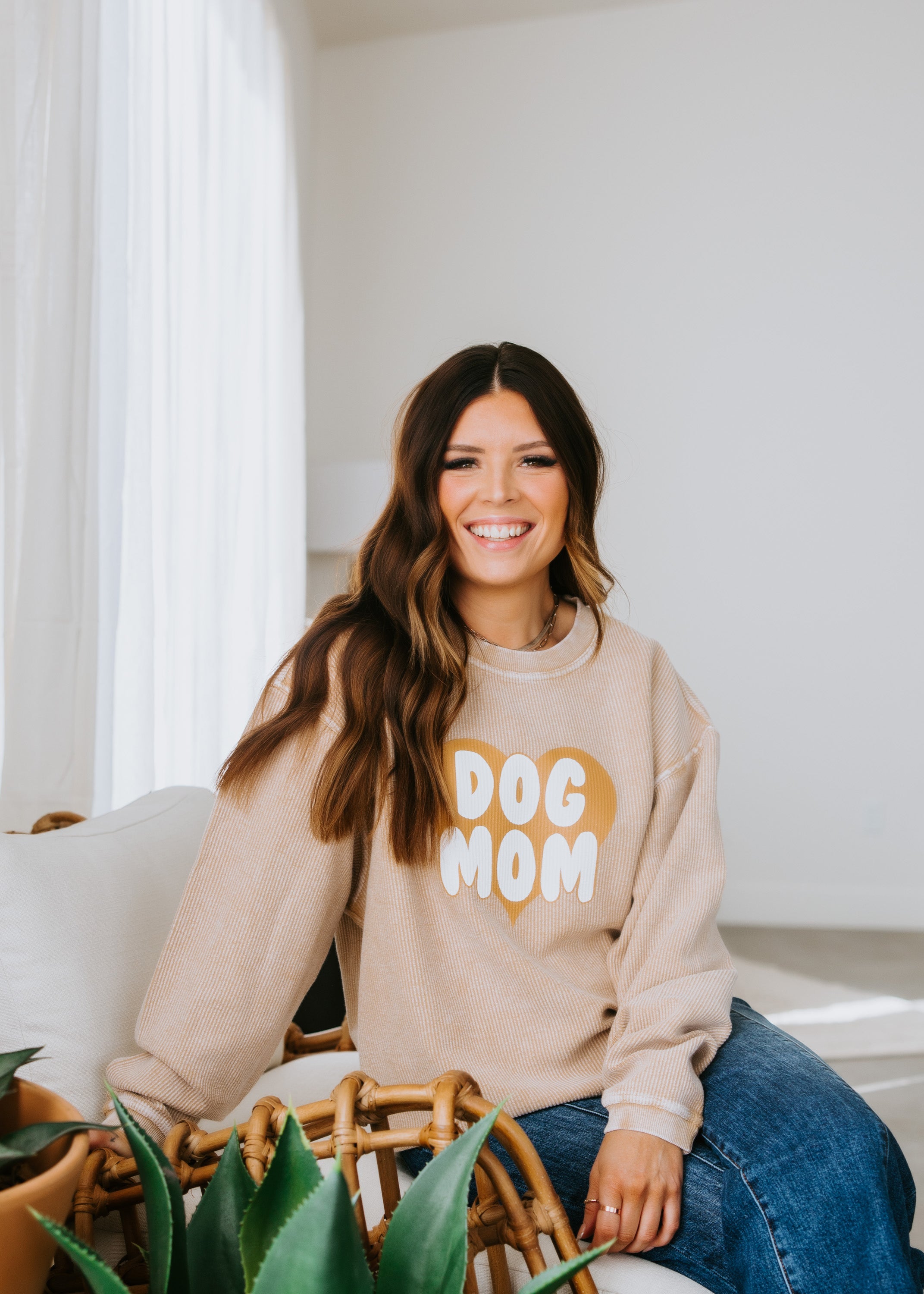 image of Dog Mom Pullover