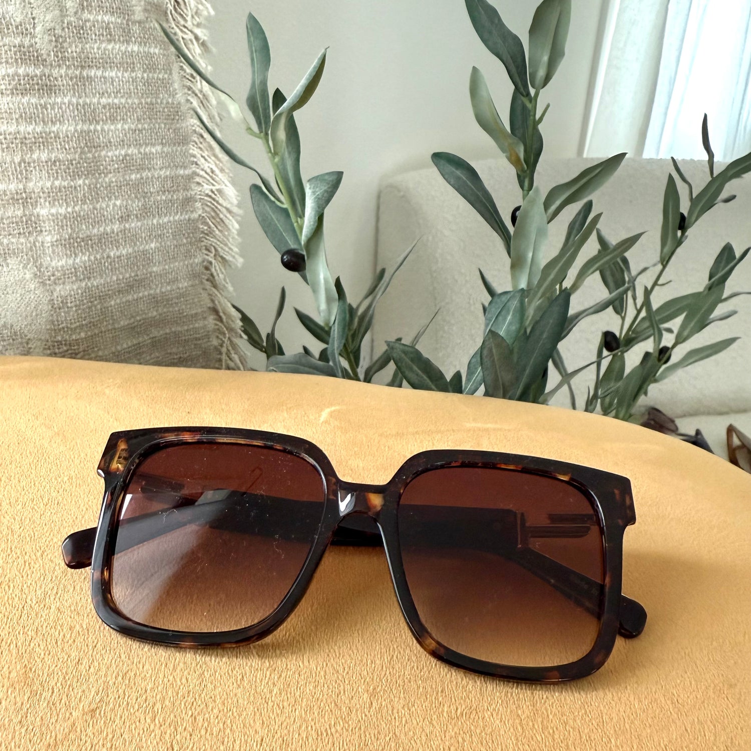 Jetsetter Rectangular Frame Sunglasses