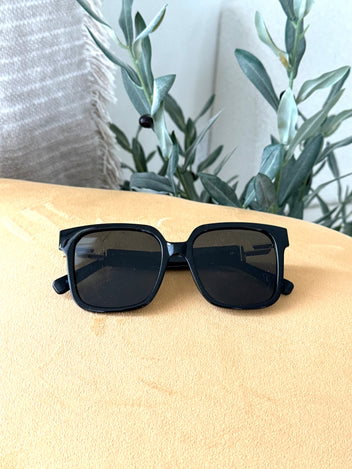 Jetsetter Rectangular Frame Sunglasses