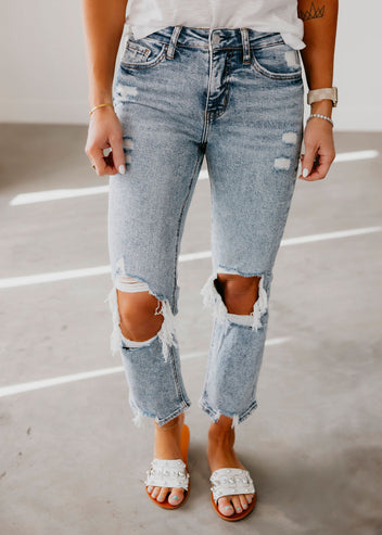 Flo Vervet Distressed Straight Jeans