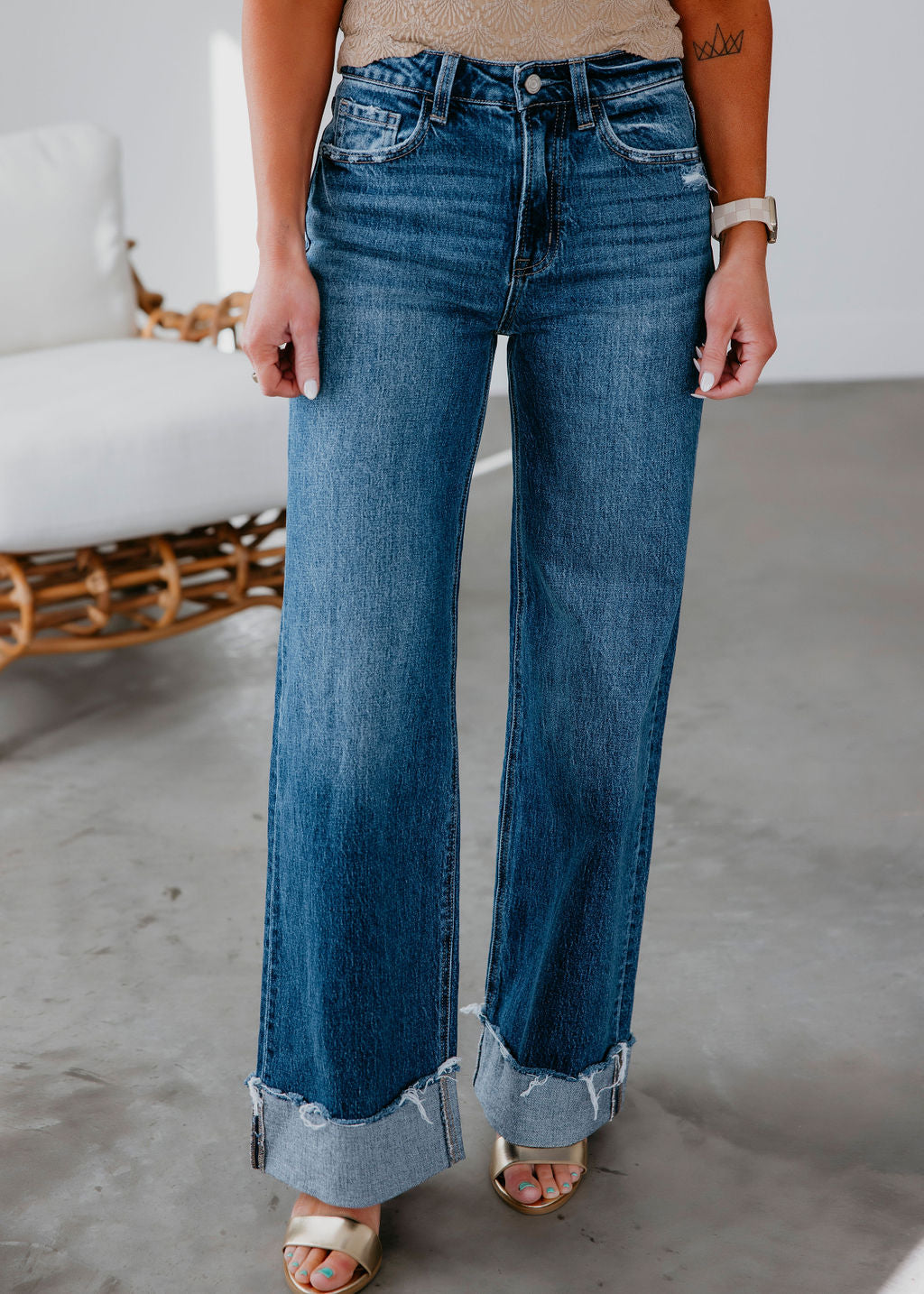 image of Rheana Vervet Straight Leg Jean