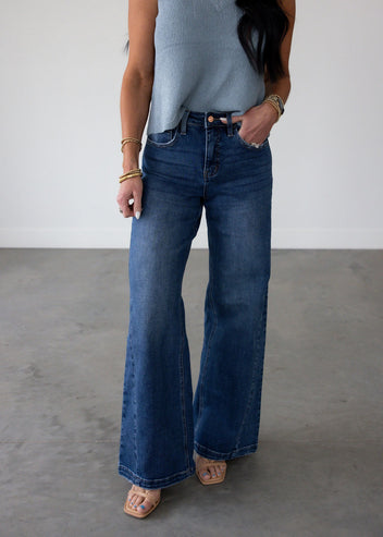 Attia Lovervet Wide Leg Jean