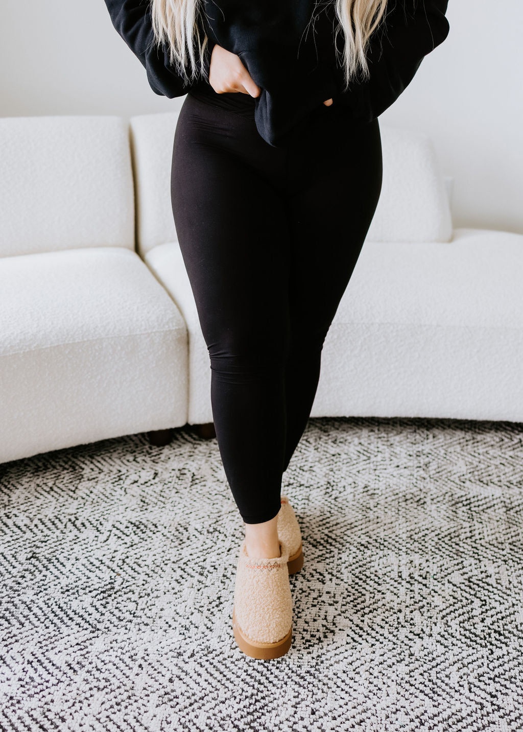 image of Keep It Moving Crossover Leggings