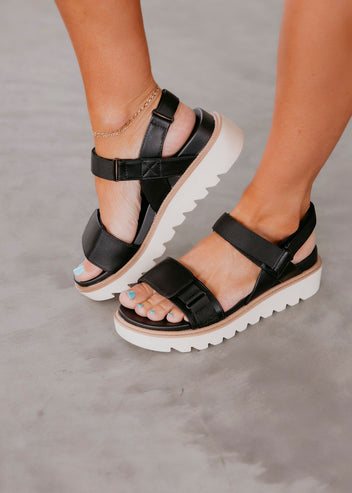 Jony Wedge Sandal