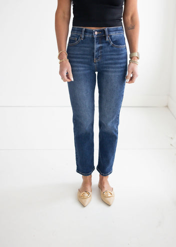 Rea Risen Crop Straight Jean