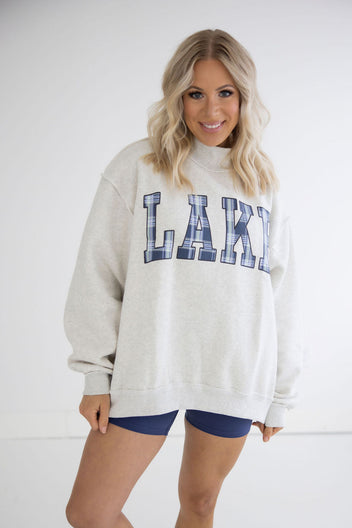 Lake and Mountain Graphic Pullover