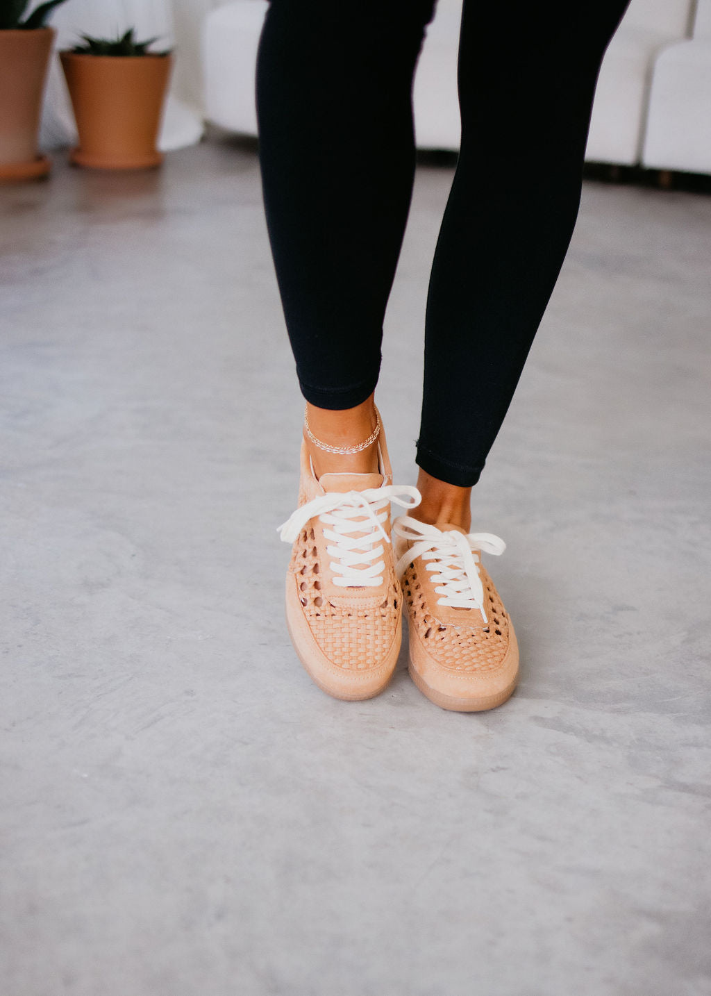 Sandy Crochet Sneaker