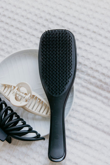 Ultimate Detangler Brush