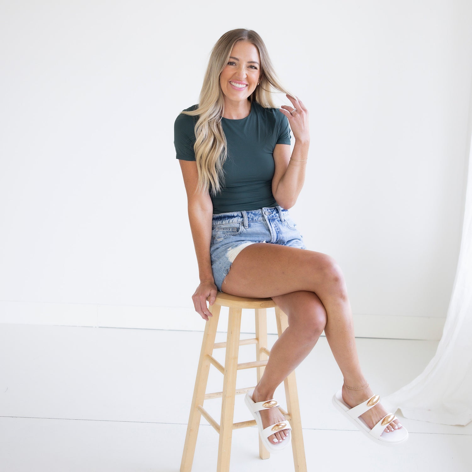 Core Seamless Tee by Lily & Lottie