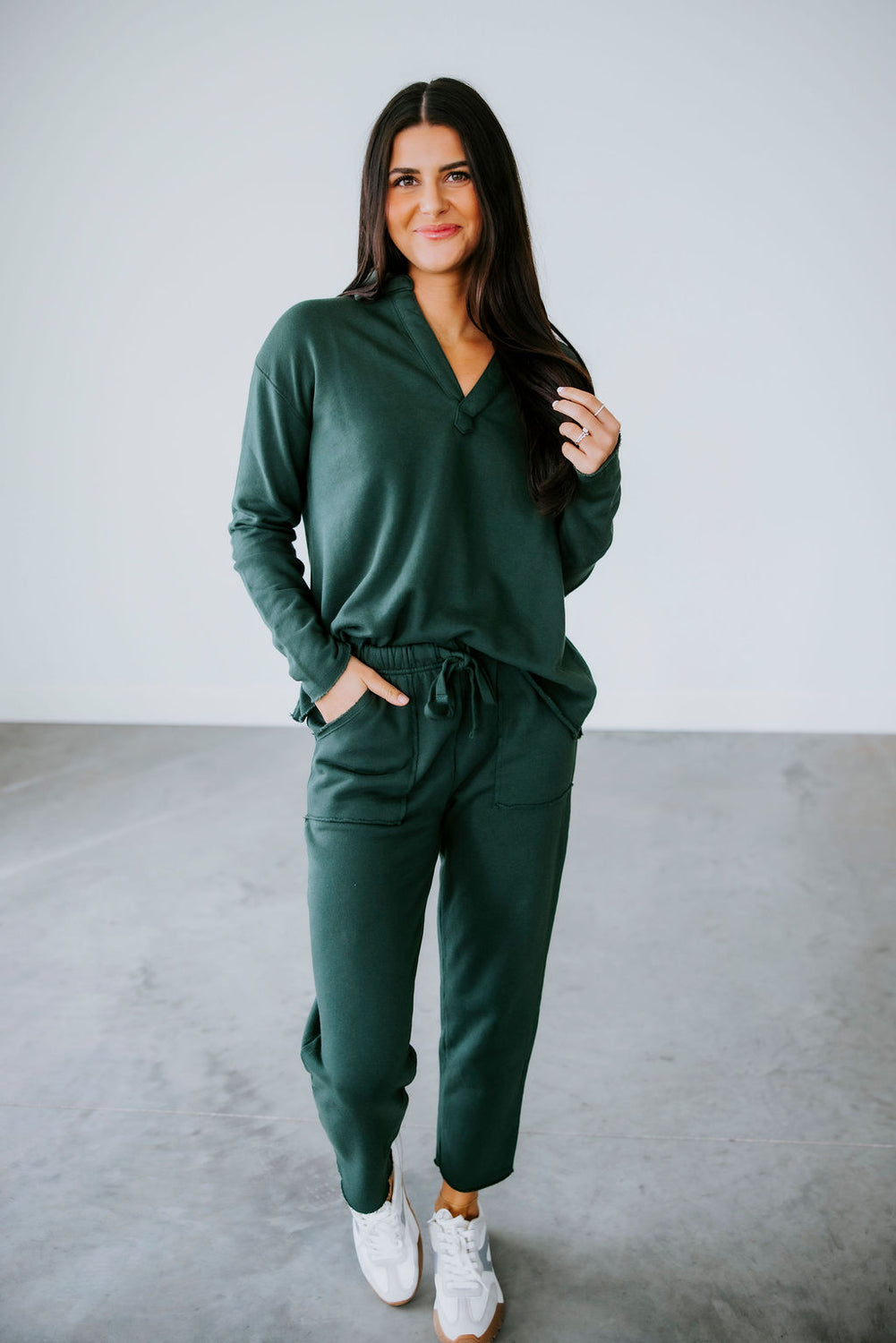 Chelie V-Neck Pullover