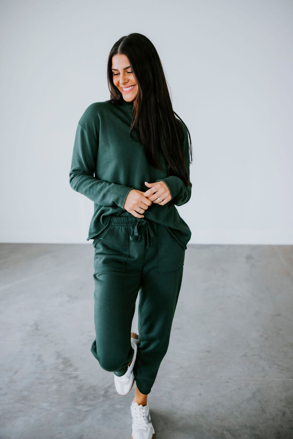 Chelie V-Neck Pullover