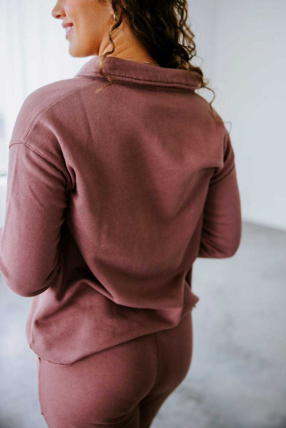 Chelie V-Neck Pullover