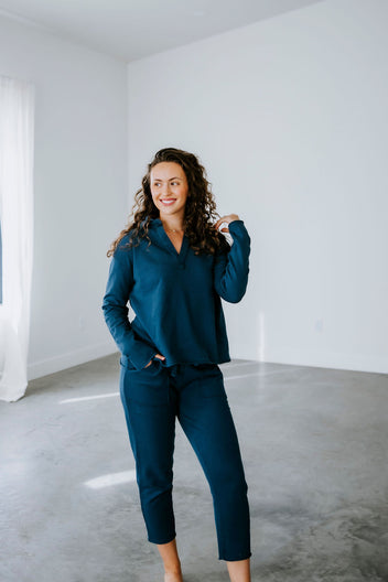 Chelie V-Neck Pullover