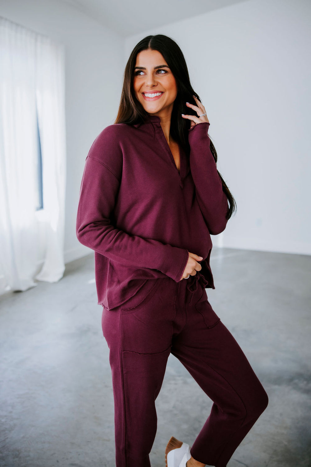 Chelie V-Neck Pullover