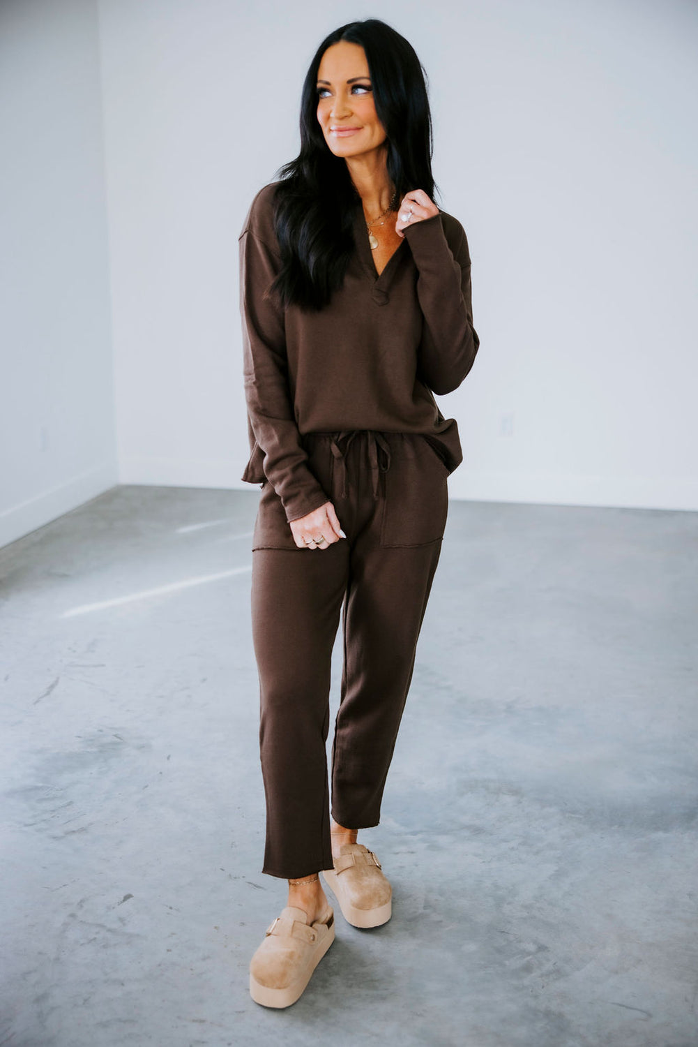 Chelie V-Neck Pullover