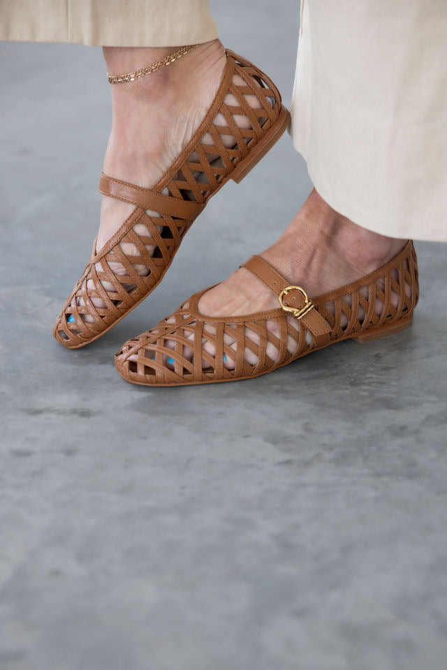image of Dolce Vita Bodey Saddle Flats